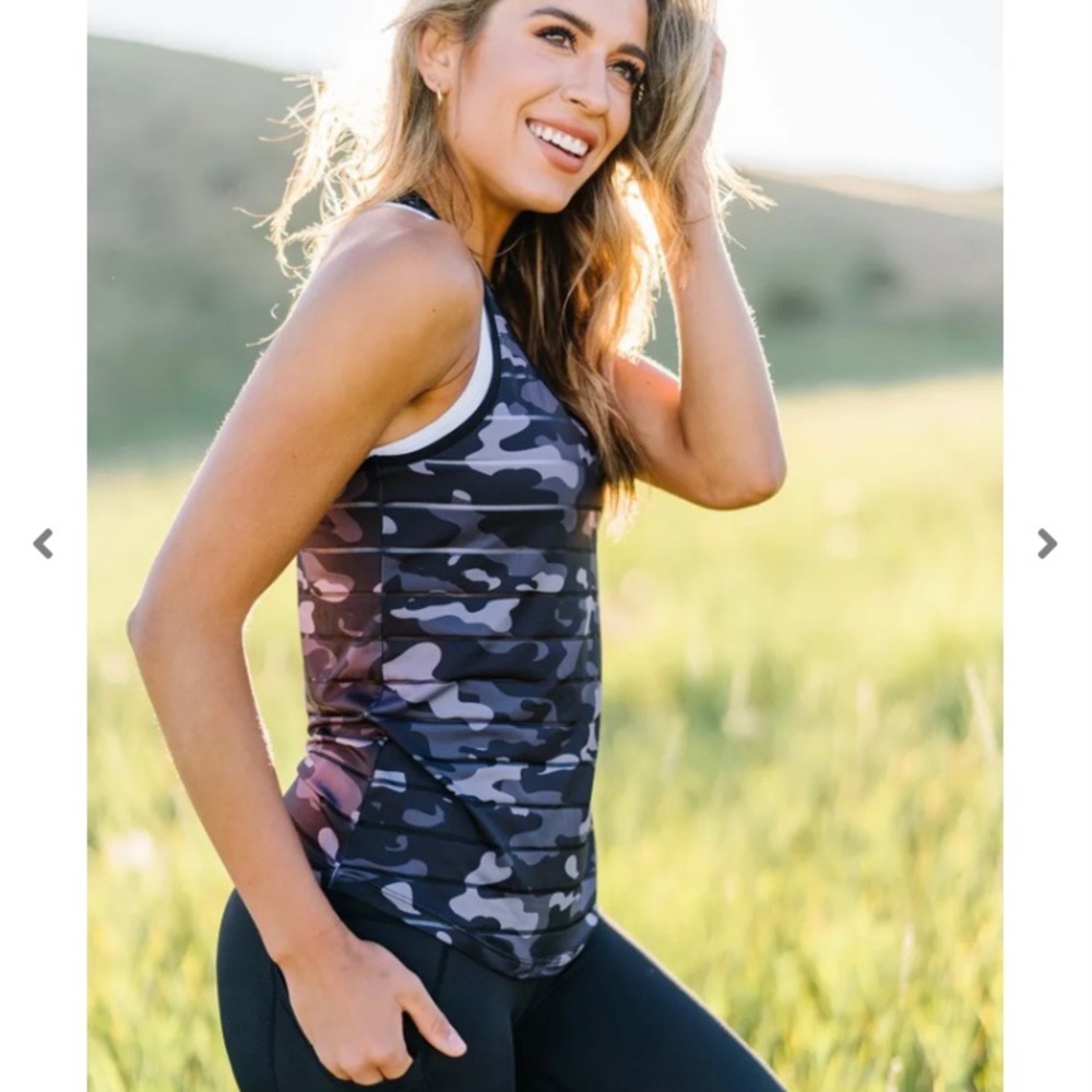 NWT - Zyia - Black Camo Havana Tank - XXXL